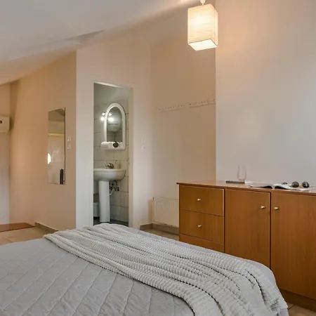 Апартаменты Koutouki Home! *